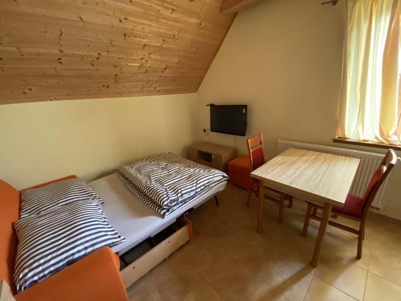 F - Svobodenka * Dolni Moravice